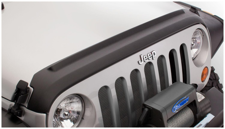 Jeep Wrangler 2007–2018 Trail Armor Hood Stone Guard; Svart Bushwacker i gruppen Välj bilmodell / Jeep / Wrangler JK 2007-2018 / Styling hos DDESIGN Scandinavia AB (bus14061)