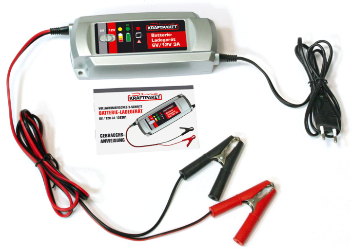 Batteriladdare 6v - 12v / 100ah - 3A Laddstyrka Dino Kraftpaket i gruppen Universala produkter / Motorsportprodukter / Verktyg & Tillbehör / Verktyg & Garagetillbehör hos DDESIGN Scandinavia AB (dk-119000740641)