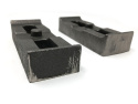 Chevy Silverado 2500HD / GMC Sierra 2500HD 2001-2010 1´´ Lift Block, 2.5´´ Bredd, Ej Konad, Par Tuff Country